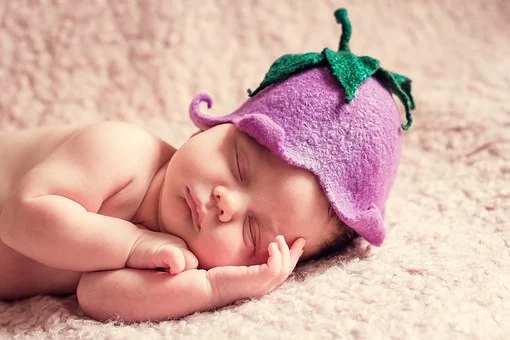 newborn-1328454__340.webp.jpg
